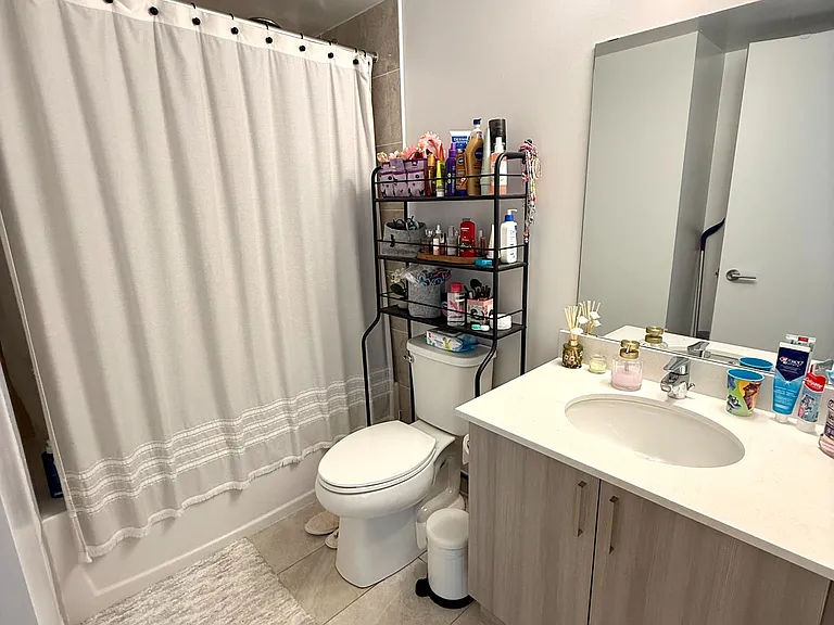 556 Marlee Ave #321 — Photo 10