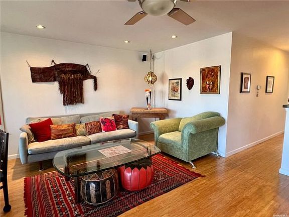 5th image of 804 East Broadway