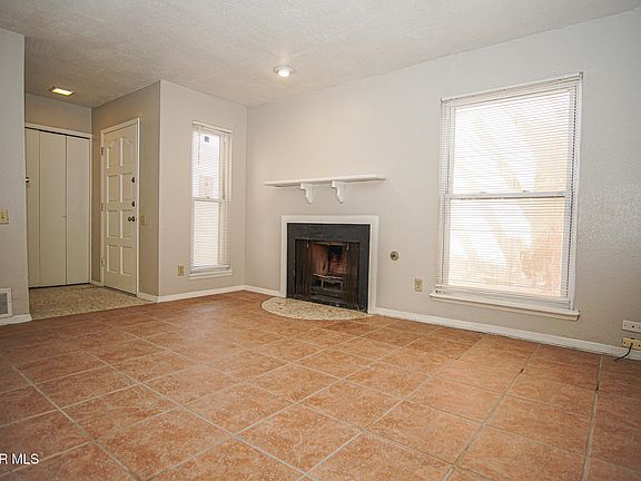 3rd image of 1703 Villa Santos Cir