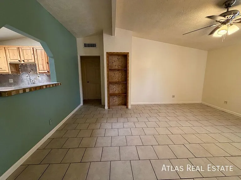1932 S Campbell Ave — Photo 26