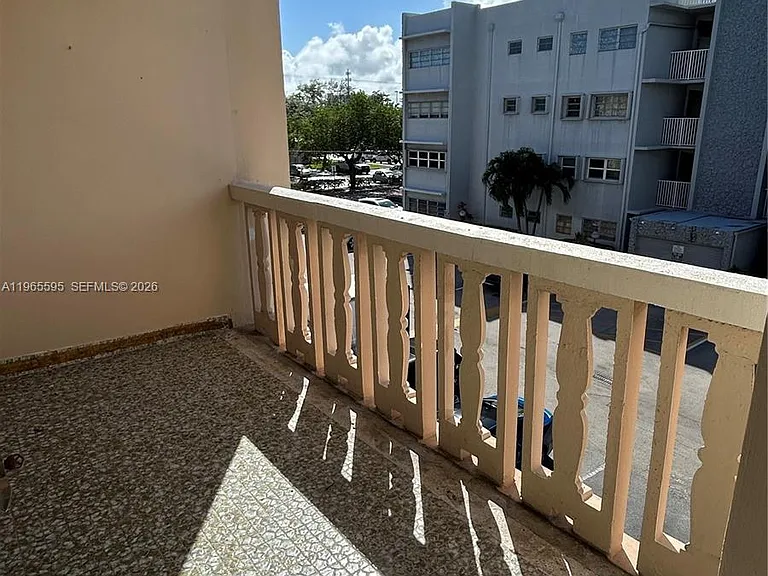 410 SE 2nd St #308 — Photo 29
