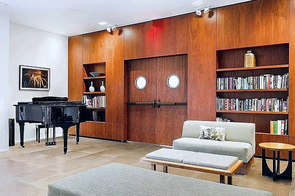 Rented by Corcoran | media 43