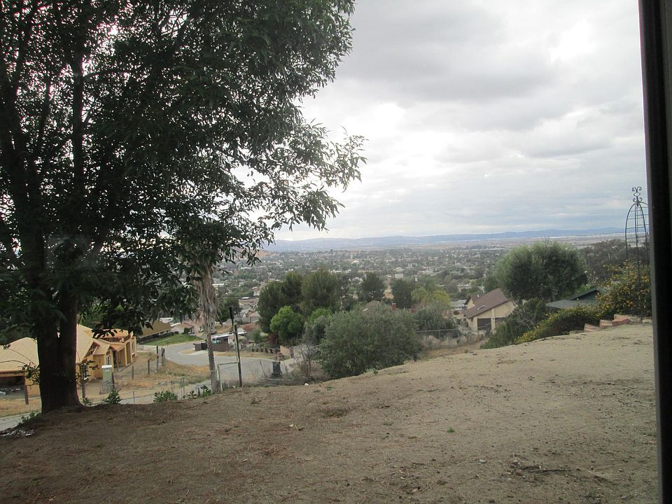 Front Yard View