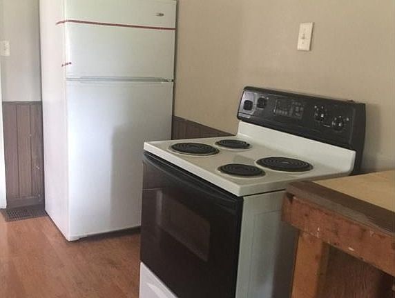 5th image of 305 E Sumner Ave