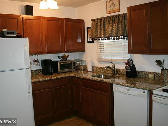 2nd image of 1000 Phillip Dr