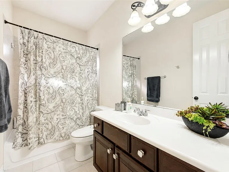 14510 Tivoli Dr — Photo 33