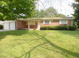 16142 E Lake Shore Dr S, Hope, IN 47246