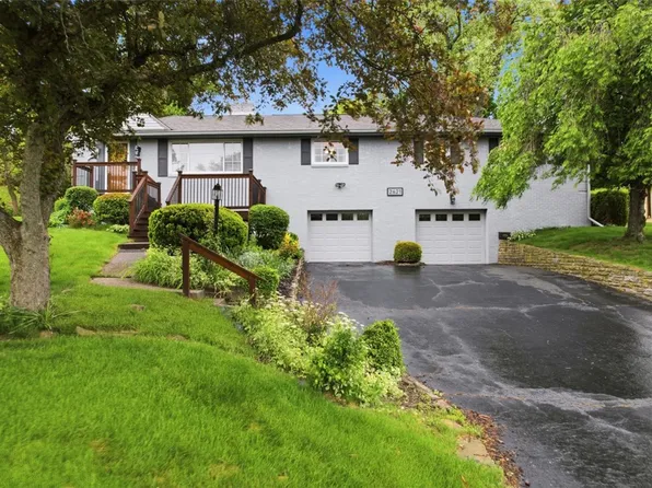 2621 Milford Dr, Bethel Park, PA 15102