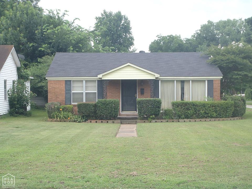 1st image of 600 McLain St