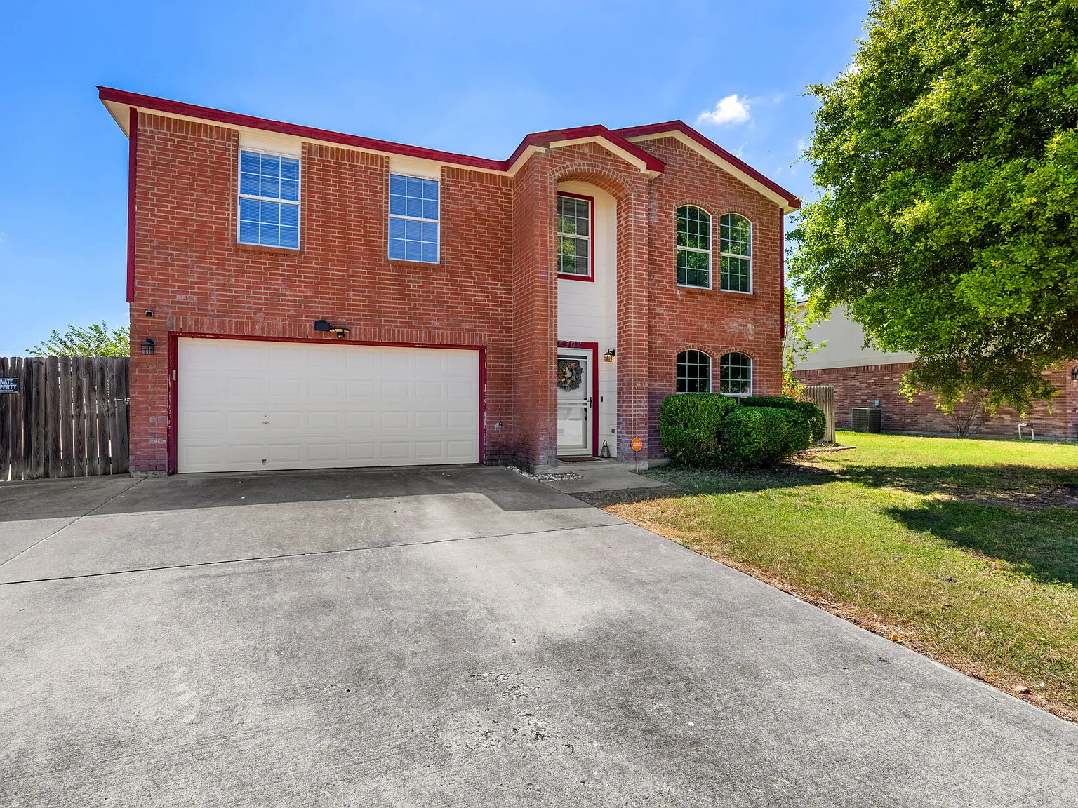 4 bed, 2350 sqft, $1,850 — Photo 3