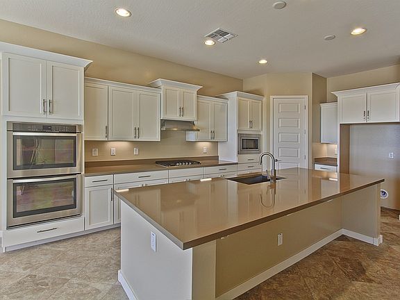 Bright White Shaker Cabinets