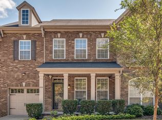 2004 Traemoor Village Dr, Nashville, TN 37209