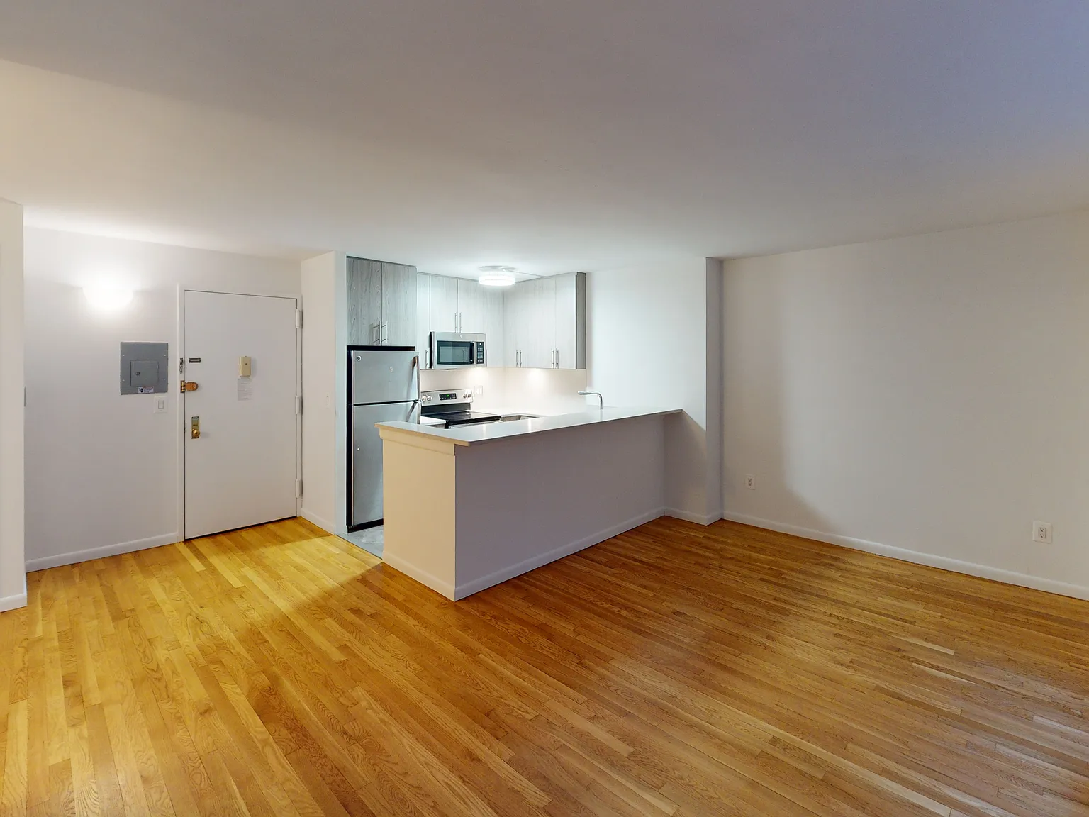 121 Reade Street — Photo 2