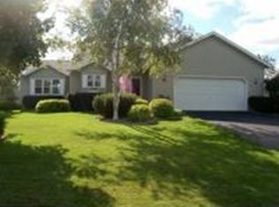 736 Terrace Ridge Dr, Cottage Grove, WI 53527