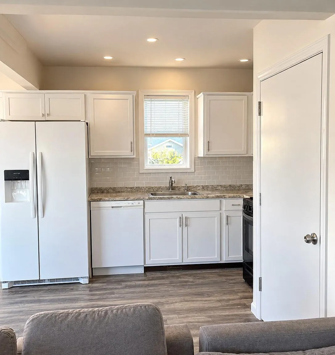 2 bed, 2.0 bath, 1200 sqft, $3,800 — Photo 4