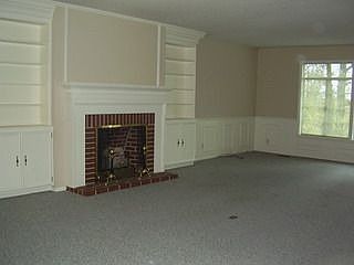 3rd image of 20 Briarwood Ln