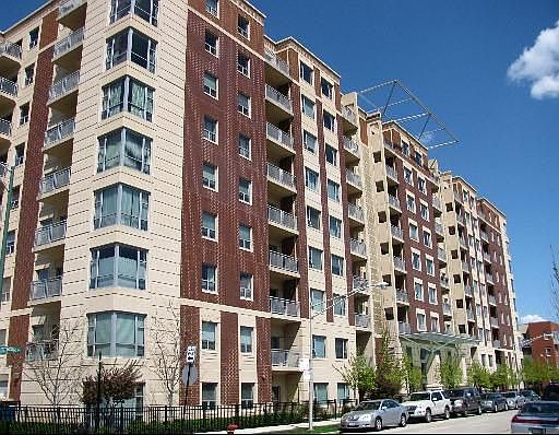 1st image of 100 N Hermitage Ave Unit 914