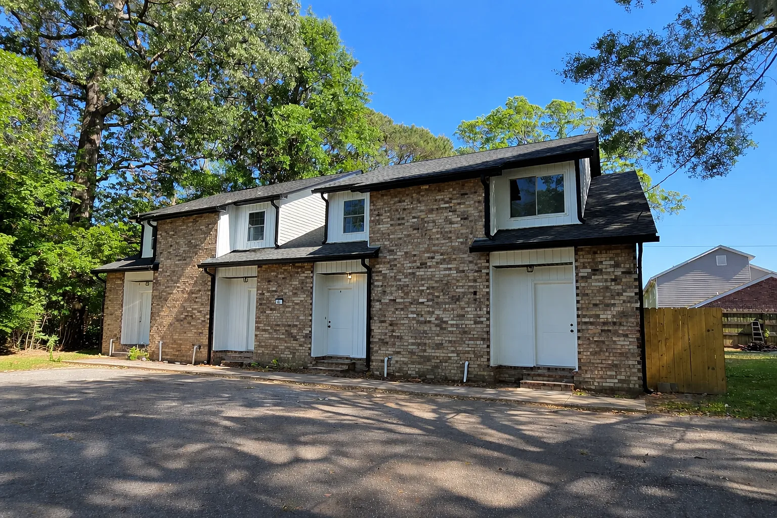 2 bed, 1.5 bath, $2,000 — Photo 1
