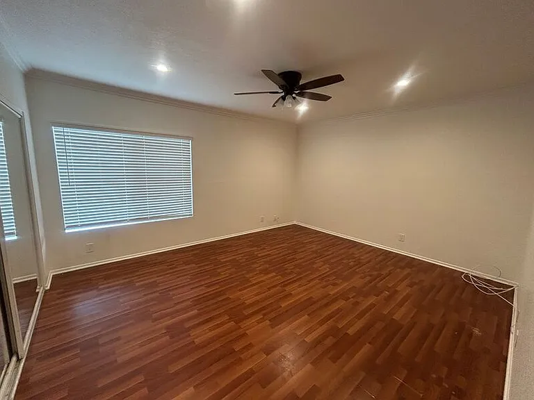 4412 Ocean View Blvd #106 — Photo 6