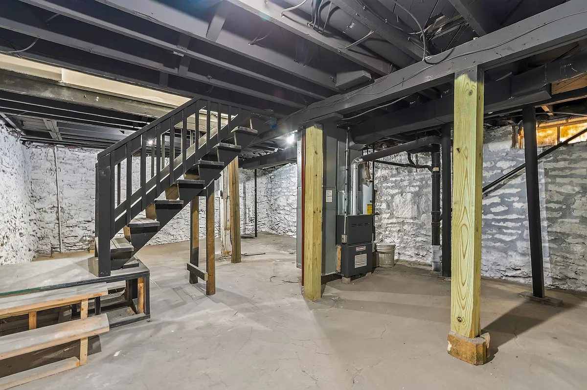 Building Photo - 2711 Elmwood Ave