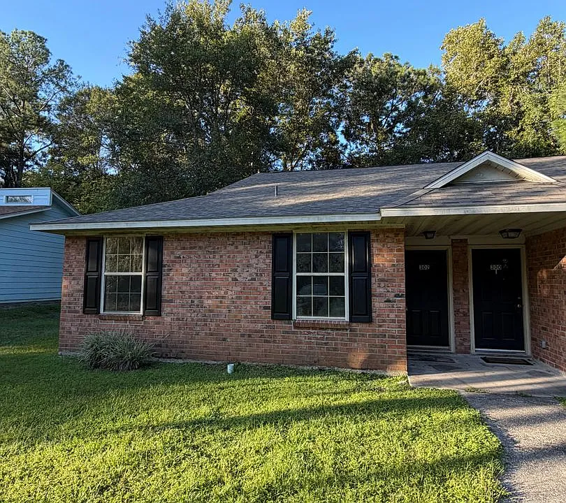 302 Admirals Walk Dr