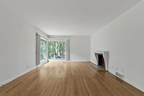 Putney Townhomes Photo 1