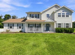 26 Gabriels Path, Poughquag, NY 12570