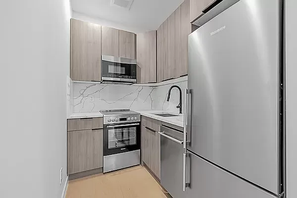 Rented by REAL New York | media 7