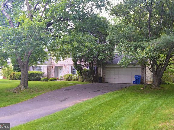 4th image of 9110 Shad Ln