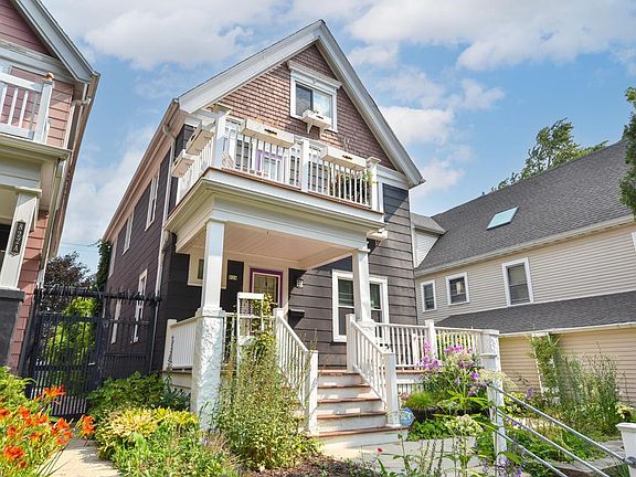 2nd image of 824 E Auer AVENUE #A