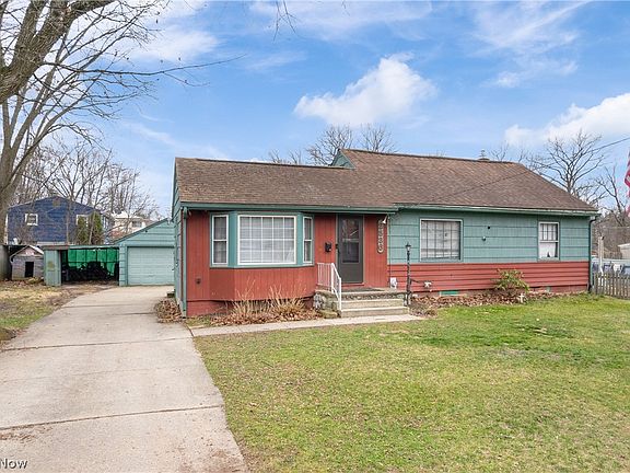 2nd image of 2536 Winton Pl NW