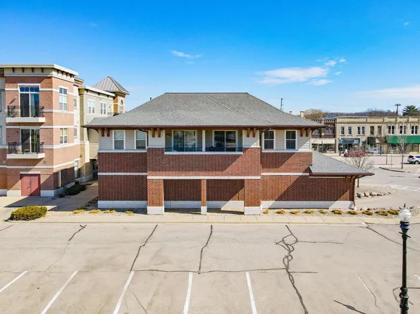 111 West Fulton Street #201, Edgerton, WI 53534