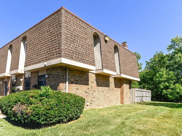 7417 Country Brook Dr, Indianapolis, IN 46260