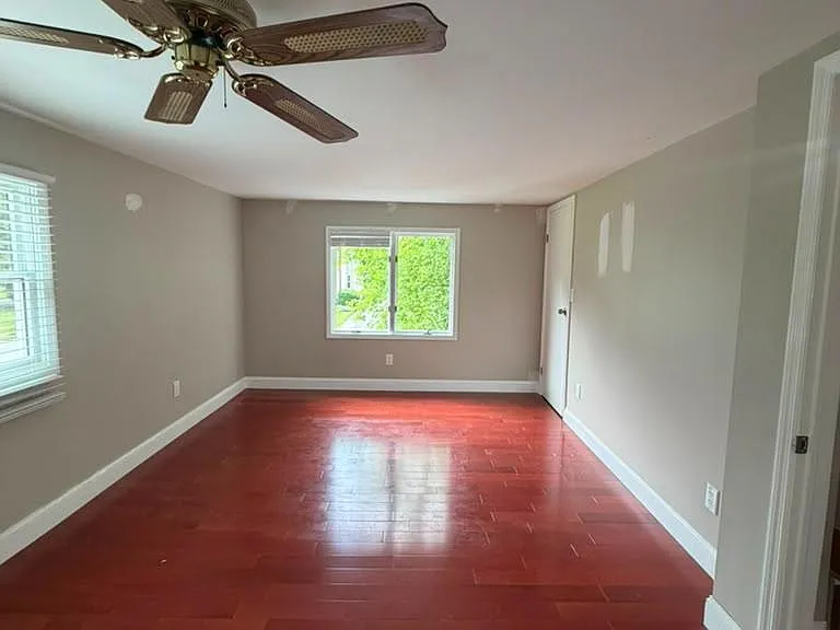 131 Summit Ave — Photo 12