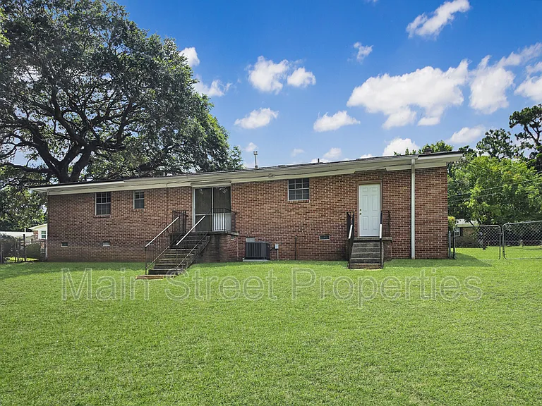 4547 Marseille Dr — Photo 20