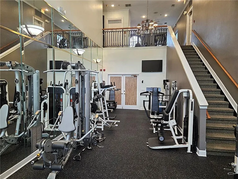 3777 Peachtree Rd #611 — Photo 28