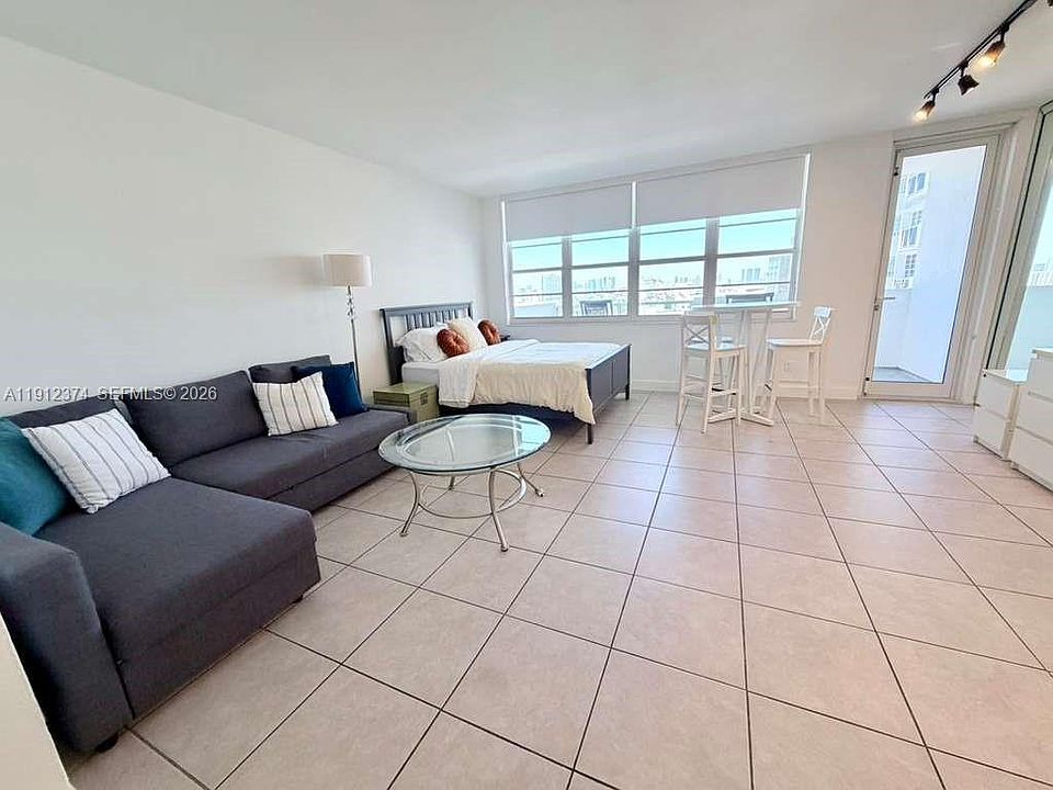 1st image of 100 Lincoln Rd #1220