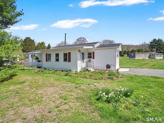 2nd image of 39 Old Wood Road