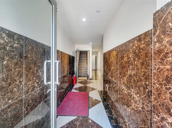 74-25 43rd Avenue image 18 of 20