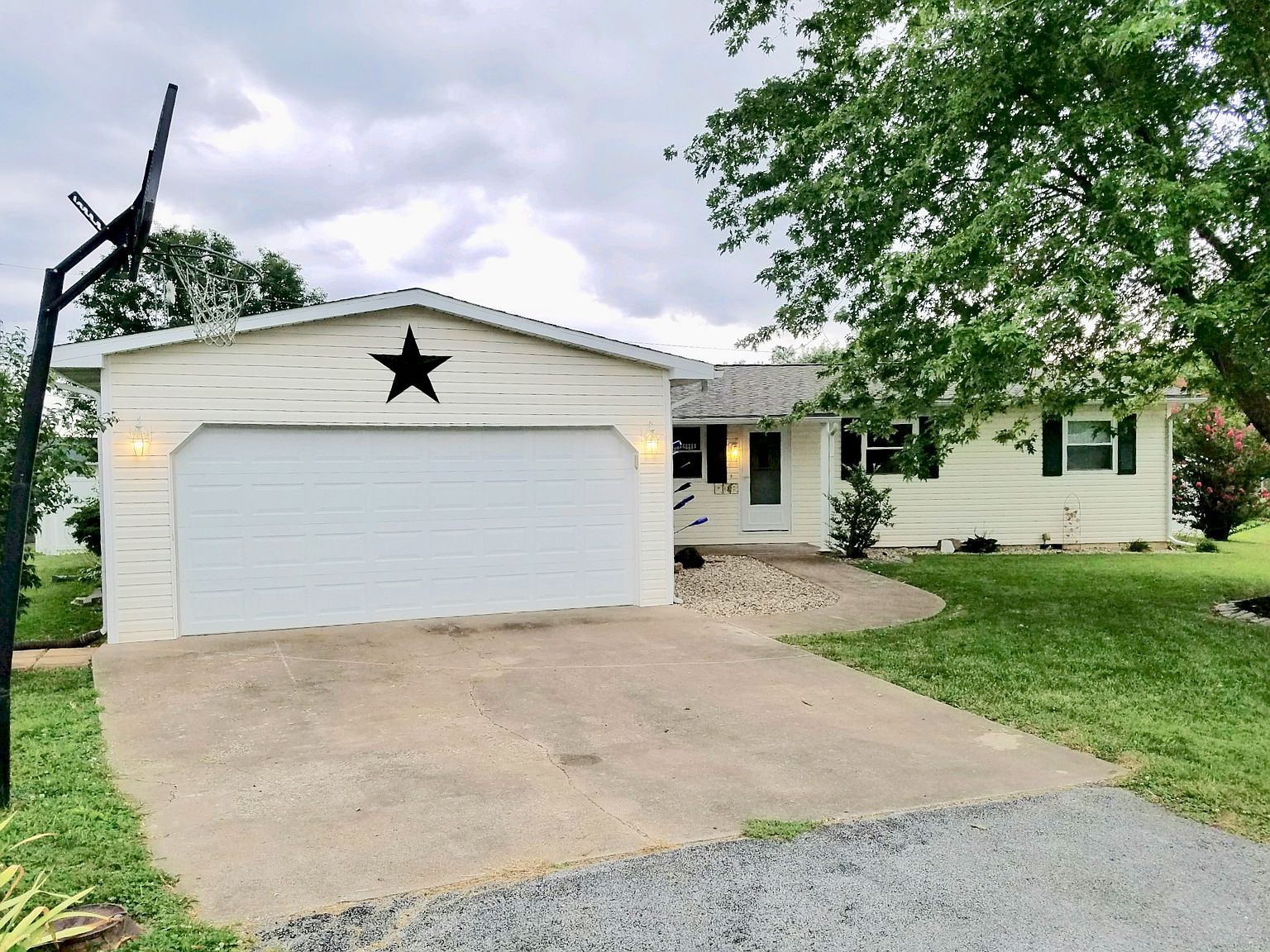 908 Glen Ct, Steeleville, IL 62288 Zillow