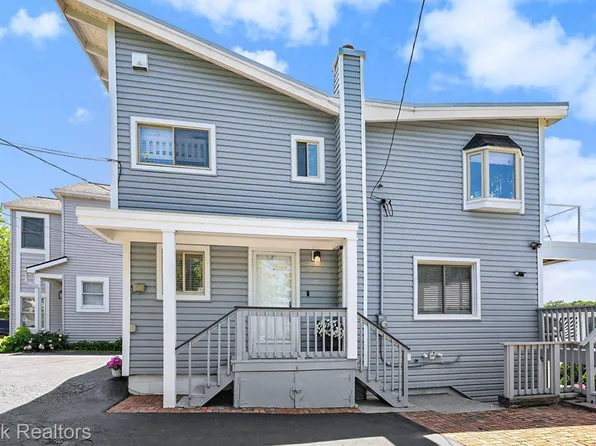 270 Lakeview St, Lake Orion, MI 48362