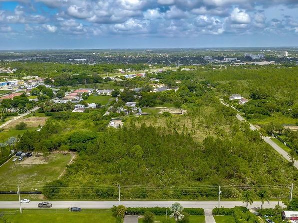23080 SW 122nd Pl, Miami, FL 33170