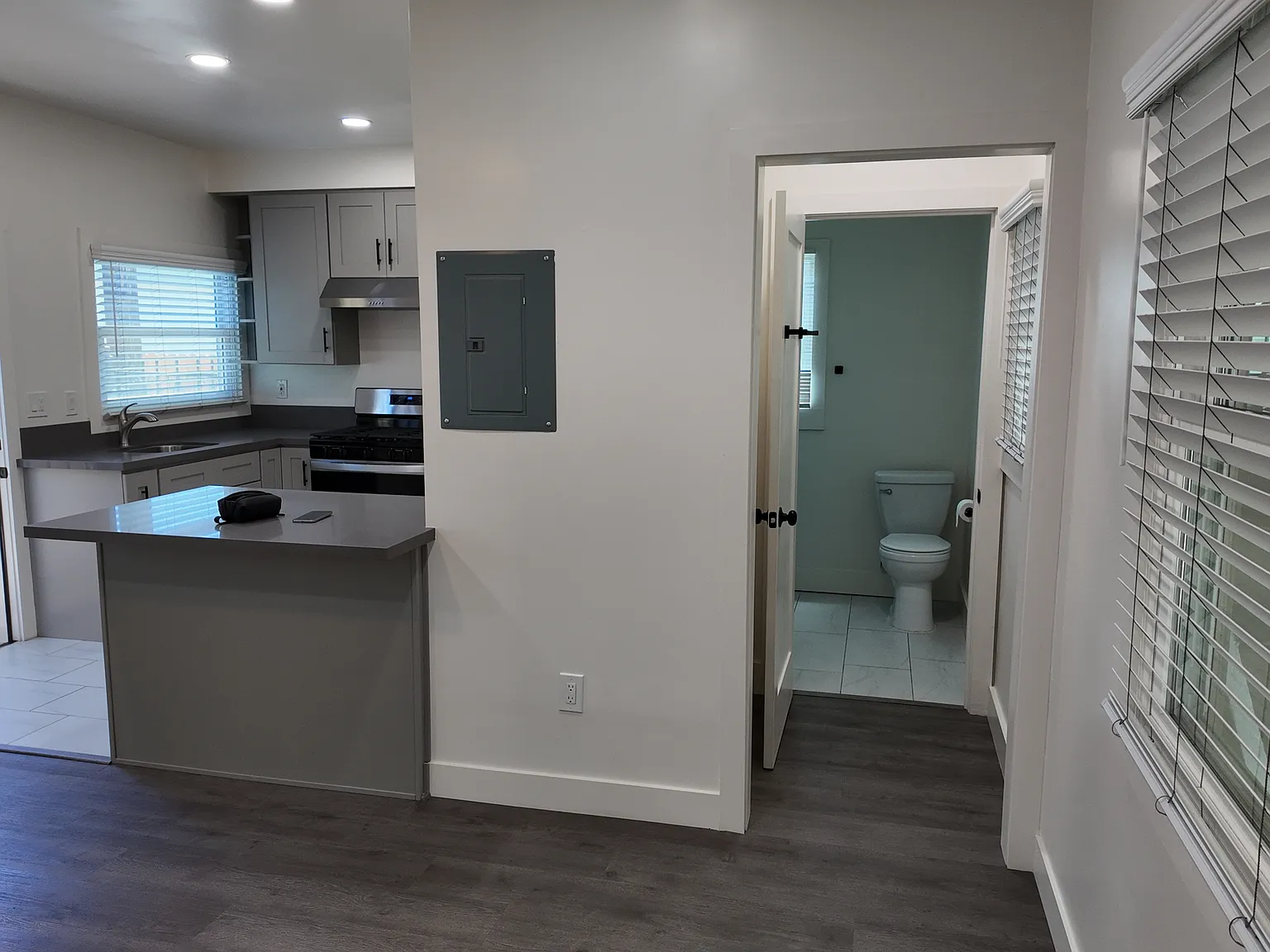 Studio, $1,550 — Photo 4
