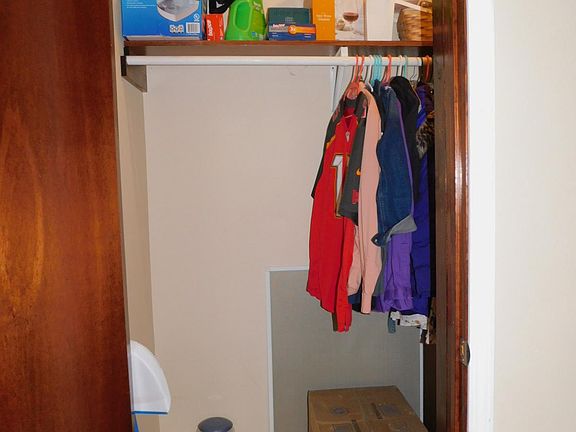2nd image of 1110 W Columbia Ave #3N