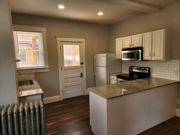 2450 Fairview Ave #1 — Photo 10