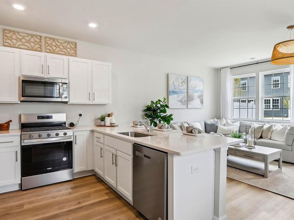 1st image of 251 Hermosa Dr