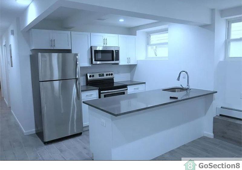 1st image of 2758 Morgan Ave #1
