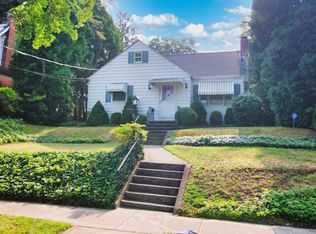 253 Kneeland Rd, New Haven, CT 06512