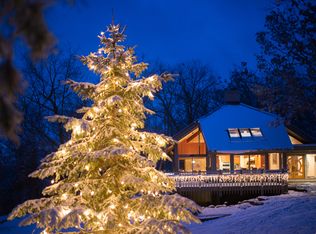 131 Glenmont Rd, River Falls, WI 54022