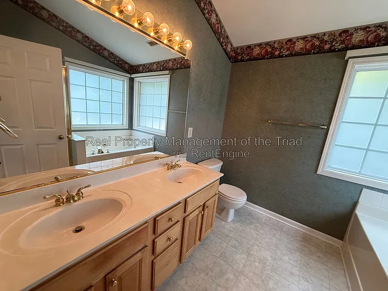 5101 Ivystone Ln — Photo 19